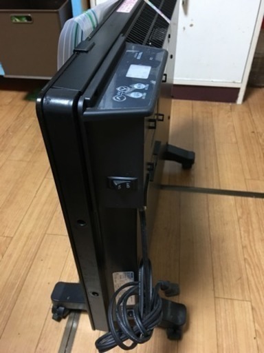 ガラスパネルヒーター