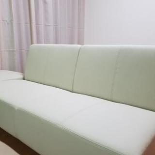 美品‼　合皮ソファー　オットマン付き‼　10000円‼ 　今週末で締切りです！