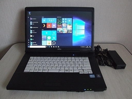 Fujitsu LIFEBOOK A561/Cノートパソコン