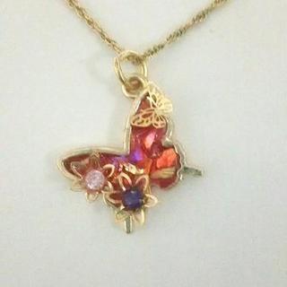 ハンドメイド♡送料無料☆お花畑の蝶々ネックレス♡