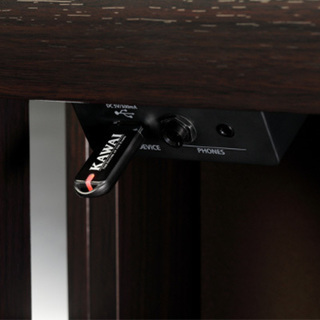 展示中　新品電子ピアノ　カワイCA98　木製鍵盤電子ピアノ最高峰　