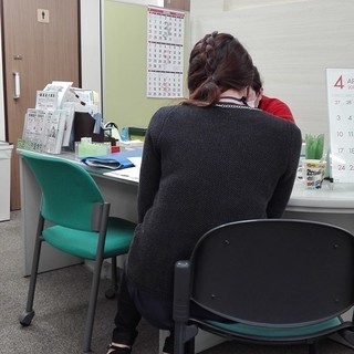 【時給1000円~】語学教室の受付事務のアルバイト募集