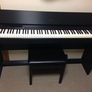 ローランド　電子ピアノ　2012年製　37,500円