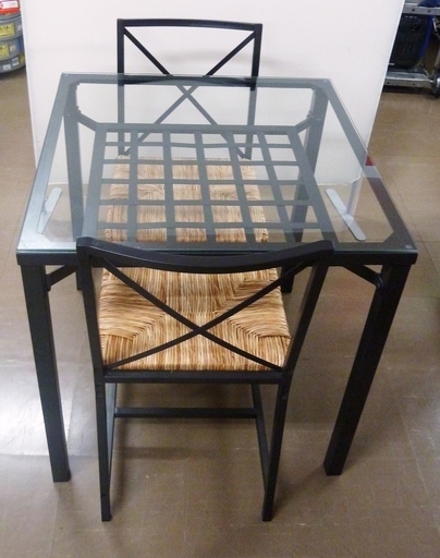 IKEA 2人用ガラスダイニングテーブルイス2脚セット 中古品