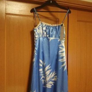 【商談中】新品🎵サテン生地ドレス