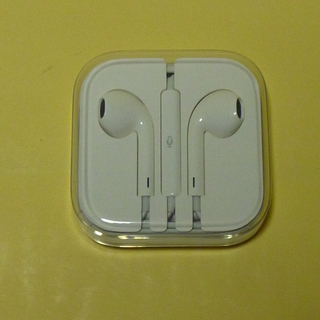 [受付終了] 40_Apple EarPods with Rem...