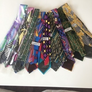 ヴェルサーチのネクタイ9本まとめ売り