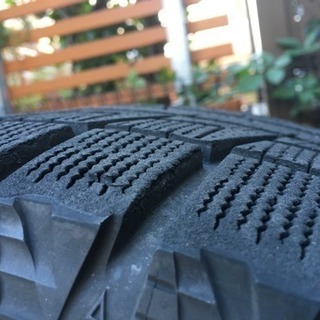 美品中古 BMW用 スタッドレスタイヤ バリ山4本