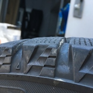 美品中古 BMW用 スタッドレスタイヤ バリ山4本