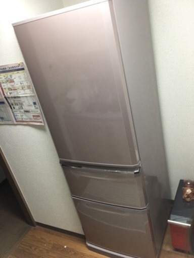 三菱電機 MITSUBISHI ELECTRIC MR-C37A-P [冷蔵庫 Cシリーズ (370L・右開き) 3ドア シャンパンピンク]中古品