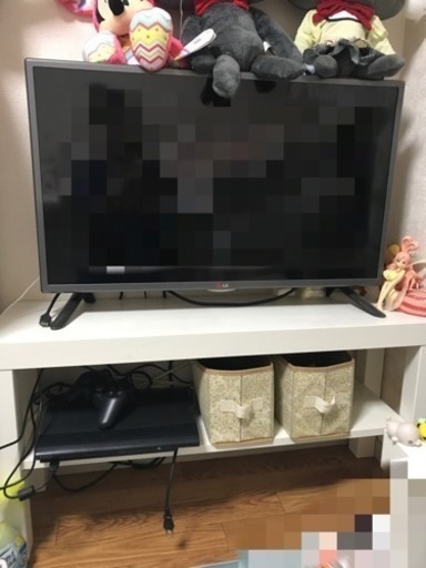 LG32インチテレビ＋PS３＋ソフト7枚＋IKEAテレビ台