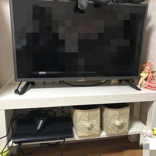 LG32インチテレビ＋PS３＋ソフト7枚＋IKEAテレビ台