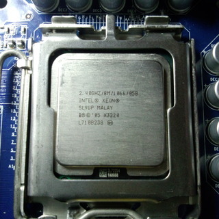 CPU LGA775 XEON X3220 中古 動作確認済