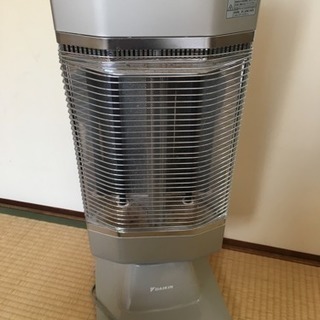 ダイキン セラムヒート 遠赤外線暖房機