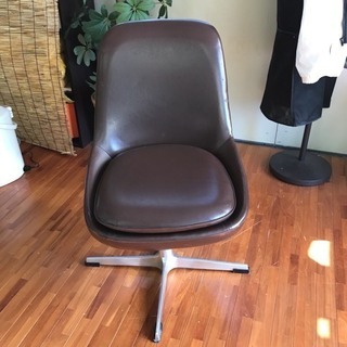レザー製茶色椅子