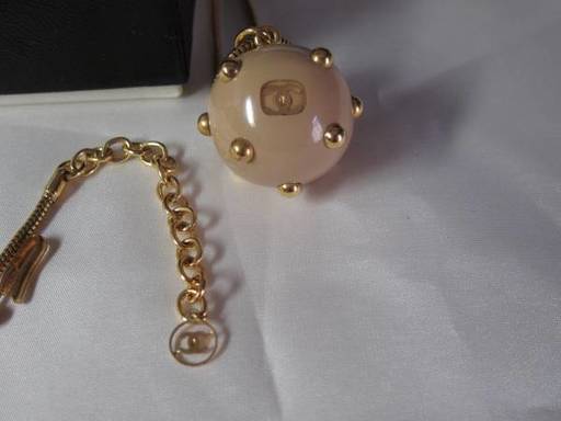 CHANEL　シャネルネックレス　落ち着いたデザイン　長め　【中古】