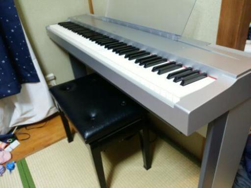 電子ピアノ（今週中引取の方  15000円にて）