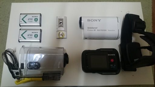 【アクションカム】HDR-AS100V（バッテリ2個・アクセサリいろいろ）