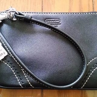 新品コーチcoachポーチ Sereno 町田のバッグ セカンドバッグ の中古あげます 譲ります ジモティーで不用品の処分