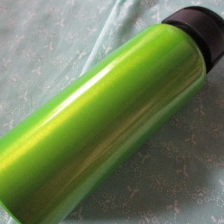 【お話中】 未使用　アルミ製　ウォーターボトル　水筒　緑色
