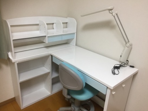 子供用の学習机セット