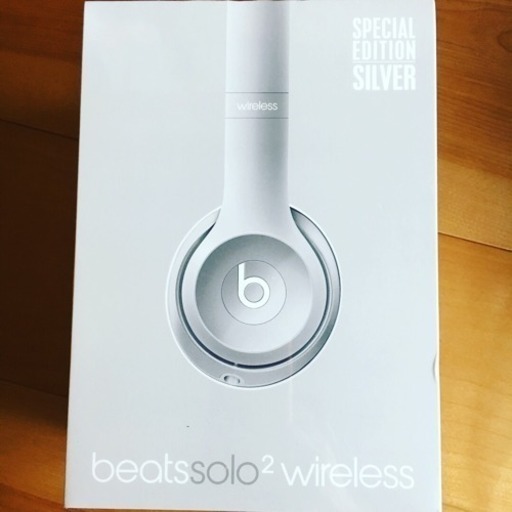 [未使用品です！]Beats by Dr Dre Solo2 Wireless Silver
