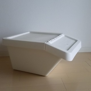 [無料]　IKEA 分別ゴミ箱ふた付き 