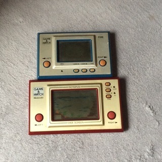 任天堂 古いゲーム機 2個