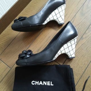 美品 シャネル CHANEL カメリア ロゴ ウエッジソール パンプス