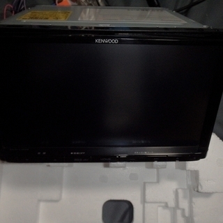 カーナビ2017年モデル　　ケンウッドMDV-L404 