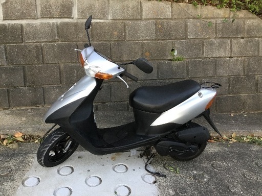 スズキ レッツ2 実働車 バッテリー，プラグ，フロントタイヤ新品 配達出来ます。