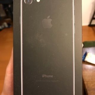 iPhone7の箱とイヤフォン