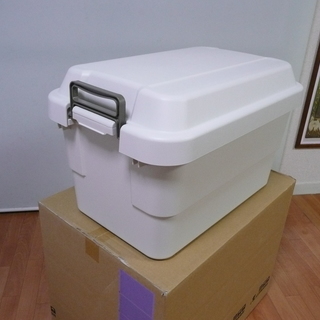 新品の収納BOX　座れる１００ｋｇ　アイボリー色　日本製