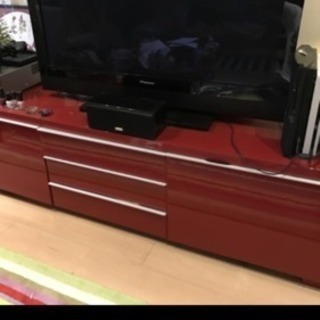 直接お取引IKEA製　真っ赤なテレビボード