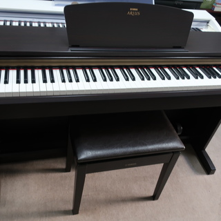 YAMAHA　YDP-161R  　2012製　￥42.000-