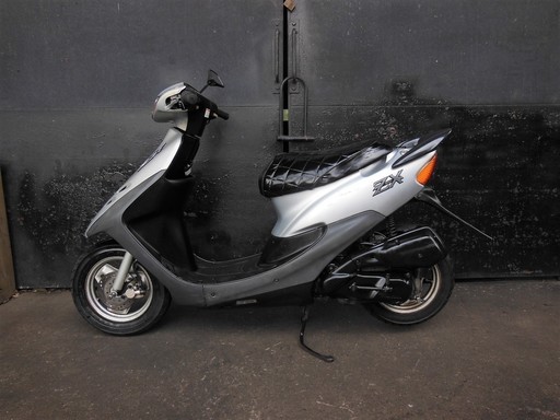 HONDA ＤＩＯＺＸ仕様 カスタム　Fタイヤ　エナメルシート新品整備点検してあり　すぐ乗り出し可能