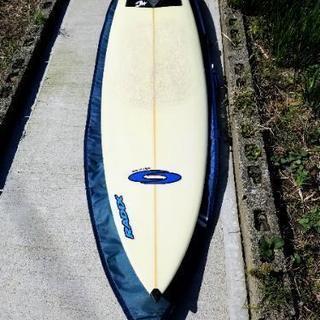 サーフボード　ミドルsize？　ケース有り。コードおまけ。