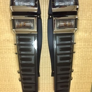 新型VOXY 80系 純正テールランプ