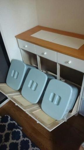 カントリー風キッチンカウンターのゴミ箱 (はる) 茨木の収納家具《食器 