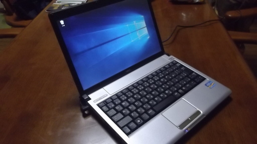 Versa Pro　í7　SSD　5MB　12.1