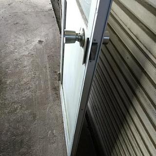 アルミサッシ　ドア　中古 ジャンク DIY 勝手口　小屋 物置作り コンテナ改装 扉 裏口　栃木県