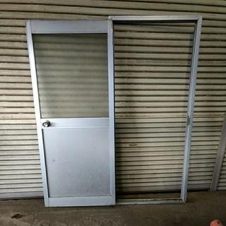 アルミサッシ ドア 中古 ジャンク DIY 勝手口 小屋 物置作り アルミサッシ ドア 中古 ジャンク DIY 勝手口 小屋 物置作り