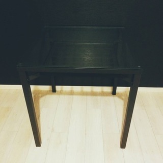 【美品！】IKEA ガラスデザインテーブル
