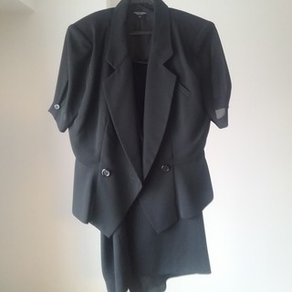 【0円】黒スーツ　半袖１１号