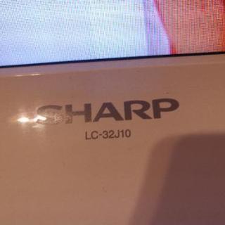 デザイン美品 SHARP テレビ32型 白  LC-32J10