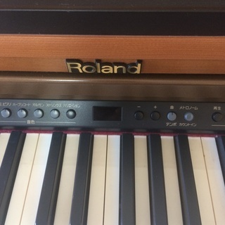 Roland. Digital Piano. HP103