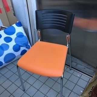ツートン色椅子×4脚