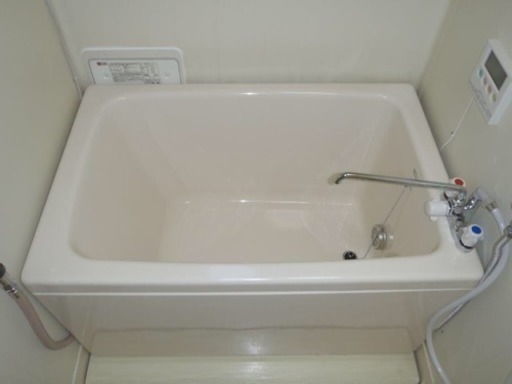 浴槽と給湯器