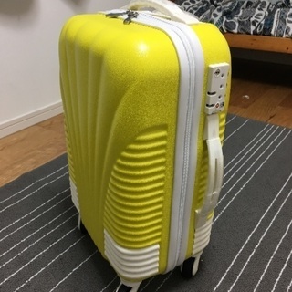 未使用スーツケース