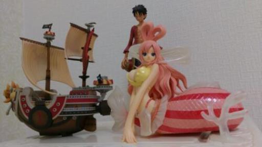 ワンピースフィギア　しらほし姫　ルフィ　サウザントサニー号